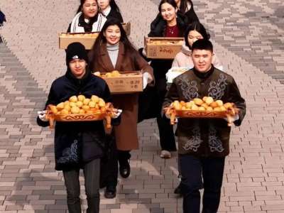 Астанада Наурыз мейрамына орай 1000 дана бауырсақ таратылды