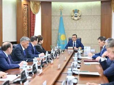 Депутаттар Сенат отырысының күн тәртібін бекітті