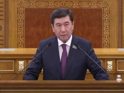 «Әлеуметтік саясат - мызғымас басымдық»: 8-сайланған депутаттардың ІІІ сессиясы аяқталды