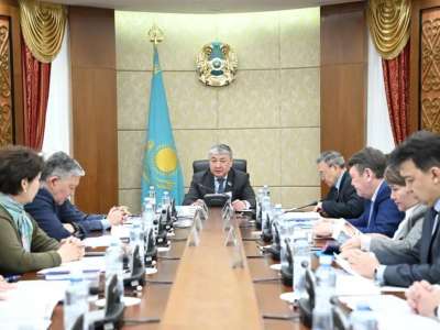 Сенаторлар пошта туралы заңнамадағы өзгерістерді талқылады