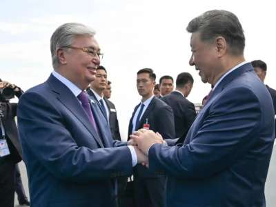 Президент Си Цзиньпинді құрметпен шығарып салды