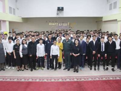 Әскери қызметшілер астаналық мектеп оқушыларымен кездесті