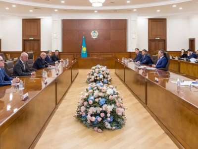 Олжас Бектенов Roca Group компаниясының басшысымен Қызылорда облысындағы зауыт құрылысын талқылады