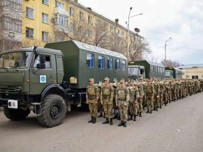 Құрлық әскерлері әскери институтының курсанттары Жеңіс парадына қатысады