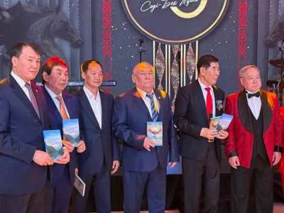 Елордада жазушы Сәдібек Түгелдің жаңа кітаптарының тұсауы кесілді