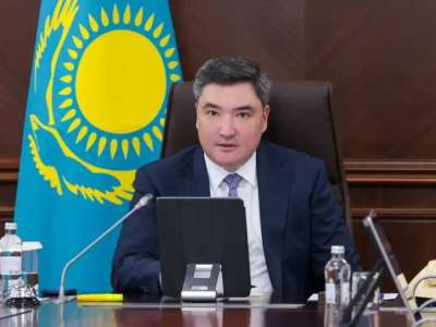 Олжас Бектенов қазақстандық әйелдерді мерекемен құттықтады