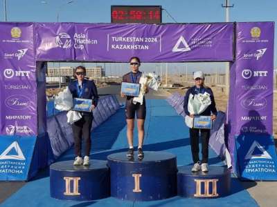 Триатлоннан Азия кубогы: елордалық спортшылар жеңіс тұғырынан көрінді