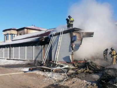 Астанада дүкен өртеніп, бірнеше адам ауруханаға түсті