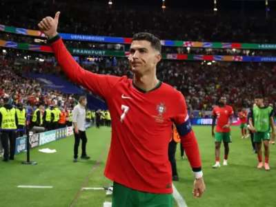 Криштиану Роналду 1 млрд жазылушы жинаған әлемдегі алғашқы адам атанды