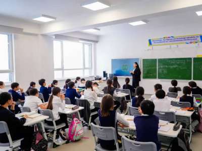 Астанада әкімдік грантымен бітірген түлектер мектепте жұмыс істеп жатыр