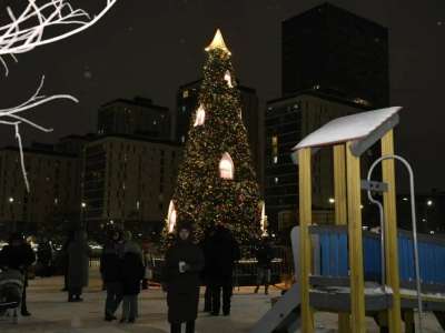 Мұз айдыны, сырғанақ: Астананың «Нұра» ауданында жаңа қоғамдық кеңістік ашылды