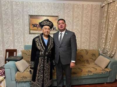 Ерлан Каналимов мәслихаттың II және III шақырылымдарының депутатын мерейтойымен құттықтады