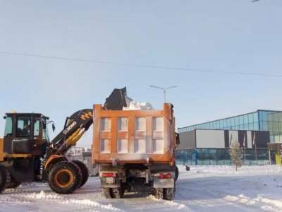 Астанада қар күреуге 2 мыңға жуық жол жұмысшы шықты