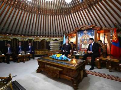 Қасым-Жомарт Тоқаев  Моңғолия президентін Қазақстанға шақырды