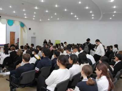 Есірткісіз Астана: Елордада оқушылармен кездесулер өтіп жатыр