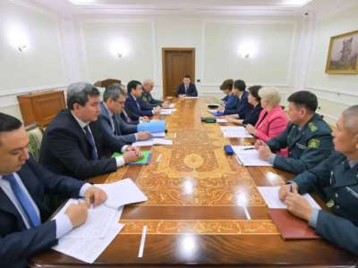 Ерлан Қарин әскери-патриоттық тәрбие мәселесі жөнінде жиын өткізді