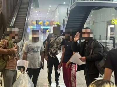 Пәкістандық туристер елден мәжбүрлі түрде шығарылды