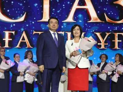 Елордада жоғары нәтиже көрсеткен педагогтер марапатталды