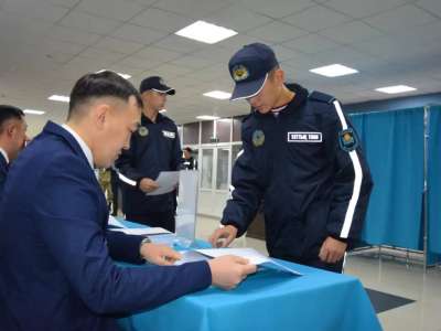 Ұландықтар алғашқылардың бірі болып дауыс берді