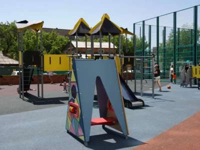 Елордада жаңа аулалар абаттандырылды