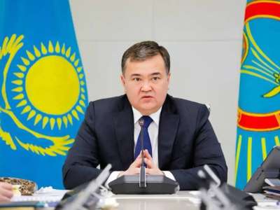 Жеңіс Қасымбек елордалықтарды Конституция күнімен құттықтады