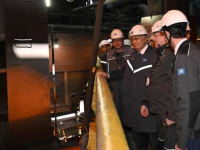 Мемлекет басшысы Qarmet металлургиялық комбинатына барды