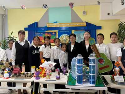 «Табиғатты сақта – затқа жан бер»: елордалық мектепте шеберлік көрмесі ұйымдастырылды