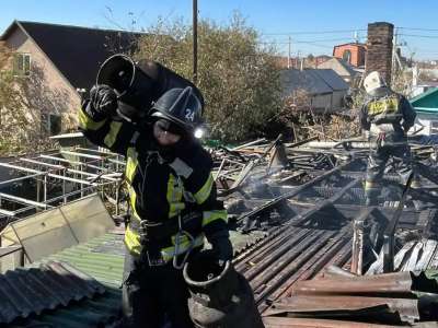 Елордалық құтқарушылар жанып жатқан гараждан 7 газ баллонын шығарды