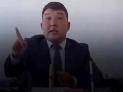 Халыққа бейәдеп сөз айтқан ауыл әкіміне айыппұл салынды