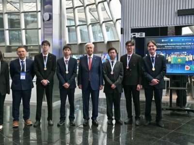 Президент Бейжіңде жасанды интеллект бойынша өткен халықаралық олимпиада жеңімпаздарымен әңгімелесті