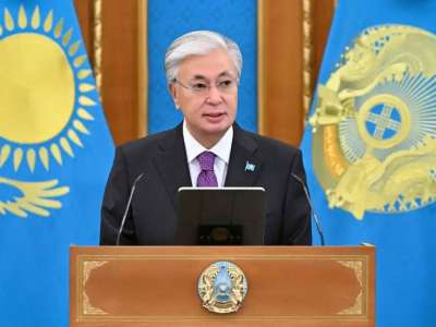 Президент алдағы Ұстаздар күнімен құттықтады