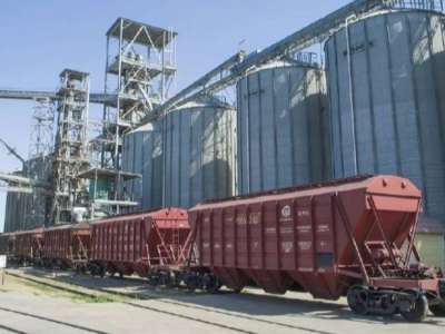 Темір жол арқылы 1 миллион тоннадан астам астық тасымалданды