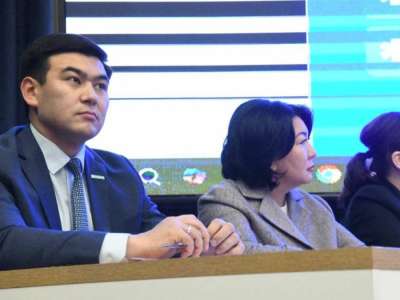 Елордалық ұстаздар ЖИ құралдарын қолдануды үйреніп жатыр