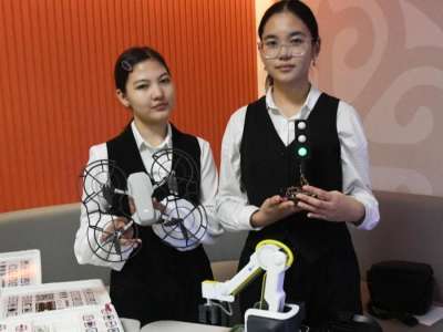 Астаналық мектепте оқушылар алақан арқылы төлем жасайды