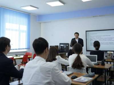 40 балалар омбудсмені оқушылардың мүддесін республикалық деңгейде қорғайды