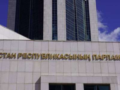 "Заң алдында жауап береді": елімізде ЛГБТ пропагандасына заңмен тыйым салынды