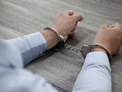 Қарағандыда кәсіпкерден 700 мың доллар талап еткен күдікті ұсталды