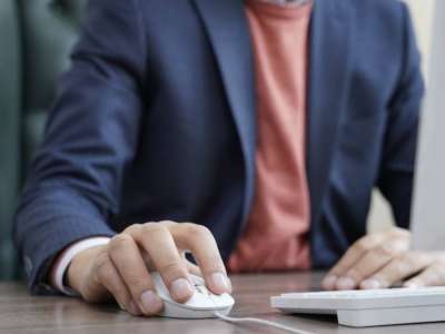 Мемлекеттік қызметшілердің санаттарын нақты белгілеу керек – Президент