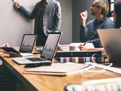 Мемлекет міндеттемелерін орындайды: шағын және орта бизнес несиесіне субсидия ала бастады