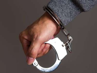 Астанада ер адам есірткі таратып жүрген жерінен ұсталды