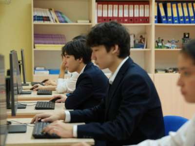 «Qarzhy Saqshysy»: жасөспірімдер арасында республикалық компьютерлік ойын өтіп жатыр