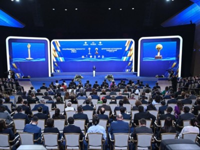 Тоқаев: Цифрландыру мен жасанды интеллектіні енгізу 20 миллиард долларға дейін кіріс әкелуі мүмкін