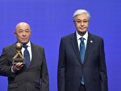 Тоқаев «Алтын сапа» және «Парыз» сыйлығының иегерлерін марапаттады