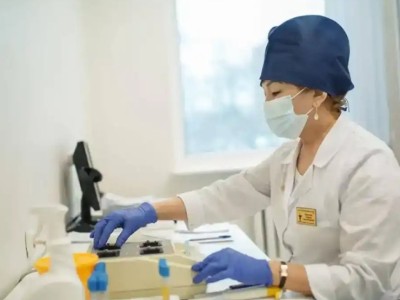 Астана мектептері мен балабақшаларында ЖРВИ және тұмау маусымына байланысты «таңғы сүзгі» енгізілді