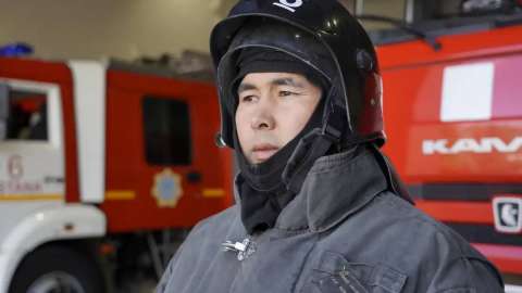 «Үнемі уайымдайды»: астаналық өрт сөндіруші жұмысының қыр-сырын айтты