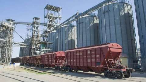 Темір жол арқылы 1 миллион тоннадан астам астық тасымалданды