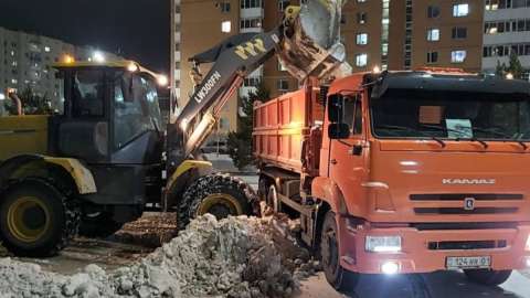 Астанадан 17 мың текше метрден астам қар полигондарға шығарылды