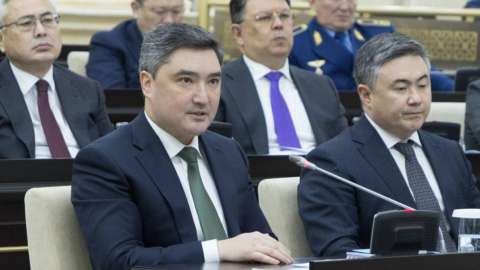 Олжас Бектенов: Жұмыс істей алатындарды мемлекет қамқорлығында ұстамауы керек