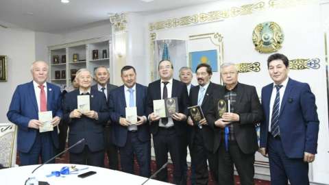 Астанада жазушы Әділбек Ыбырайымұлының жаңа кітаптарының тұсаукесері өтті