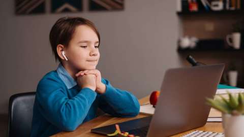 Заңға қайшы 38 мыңнан астам интернет-ресурс бұғатталды